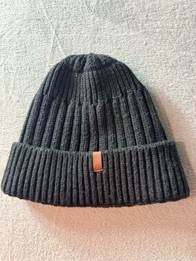 American Eagle Outfitters Black Ribbed Cuffed Beanie
